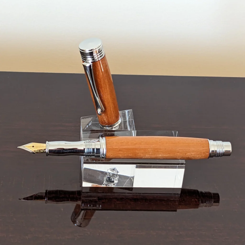 521 Brazilian Mahogany Fountain Pen - Chrome