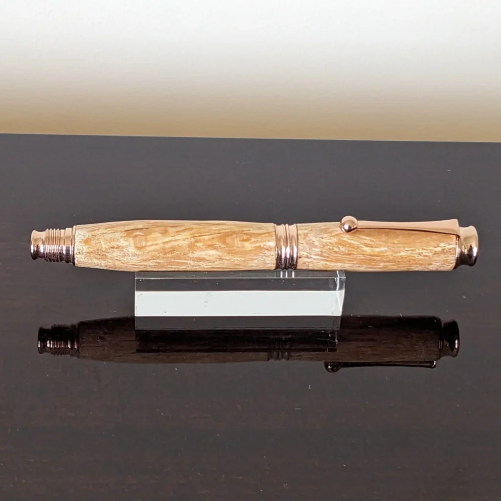 527 Oak Fountain Pen with Rose Gold Fittings