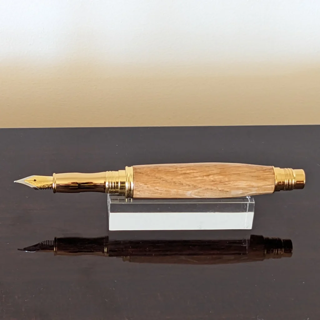 591 Oak Fountain Pen with Gold Plated Fittings