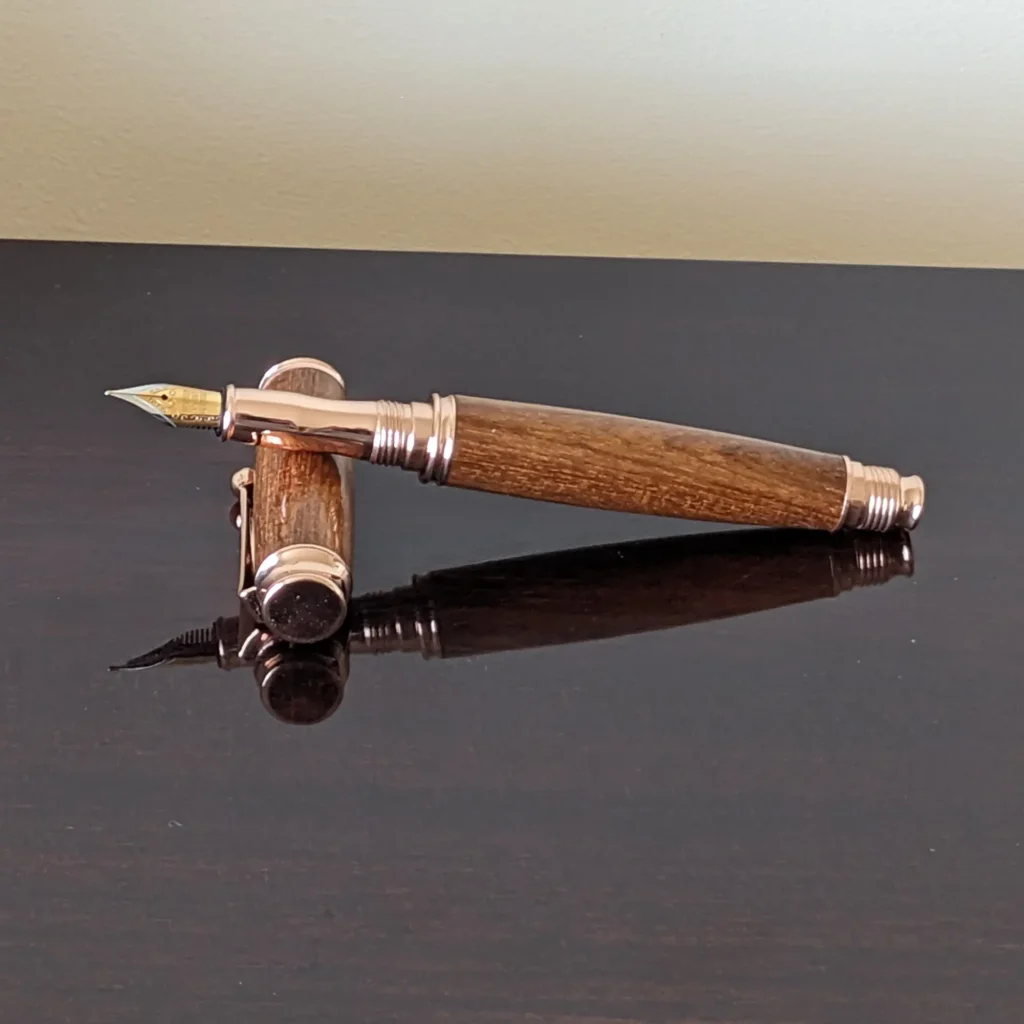 669 Enju Fountain Pen with Rose Gold Fittings