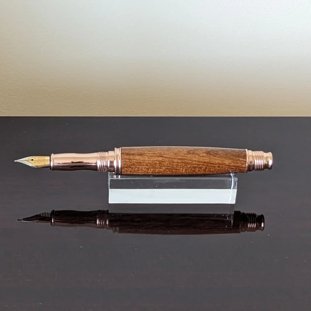 669 Enju Fountain Pen with Rose Gold Fittings