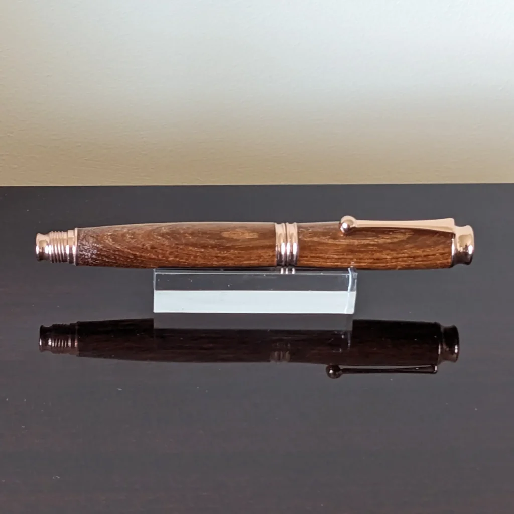 669 Enju Fountain Pen with Rose Gold Fittings