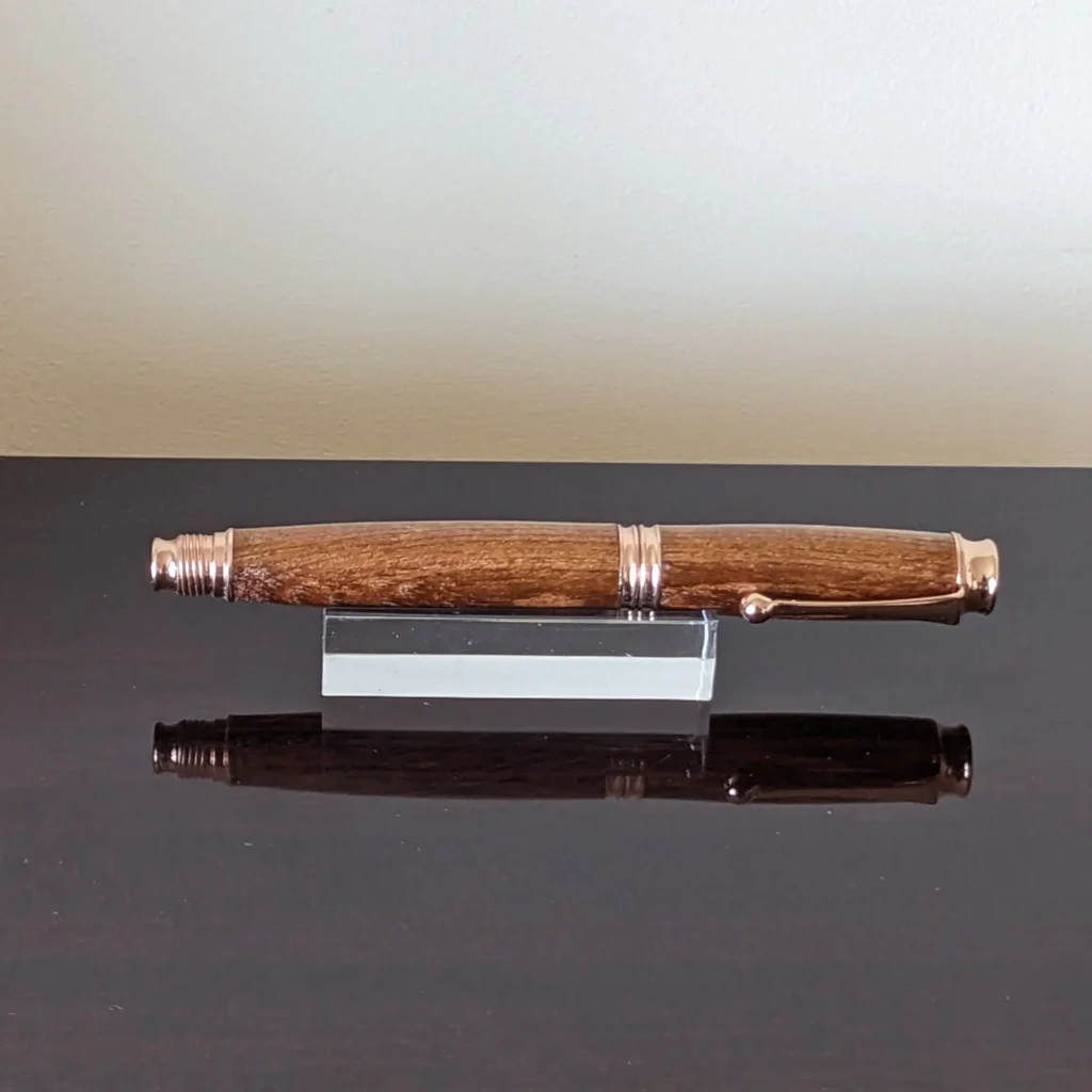 669 Enju Fountain Pen with Rose Gold Fittings