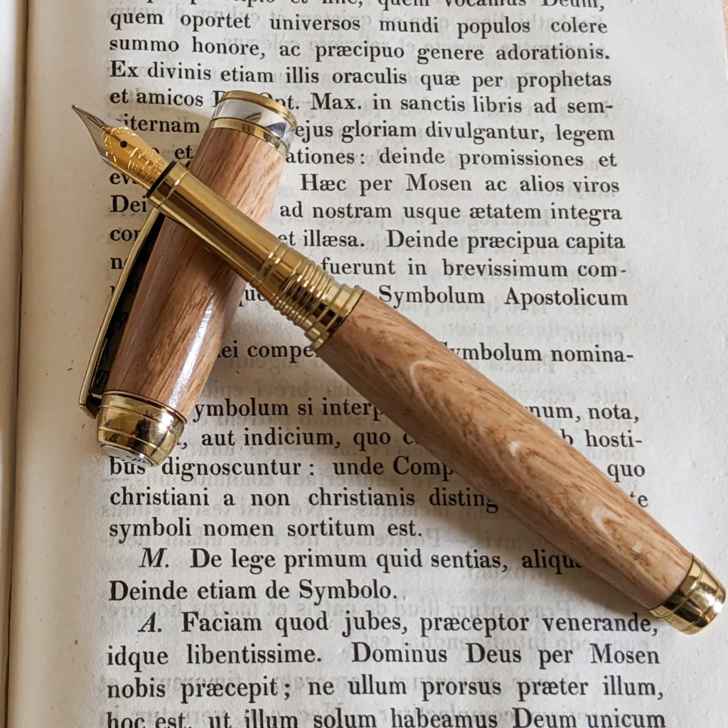 High End Oak Fountain Pen with Titanium Gold Fittings and Rhodium Accents (343)