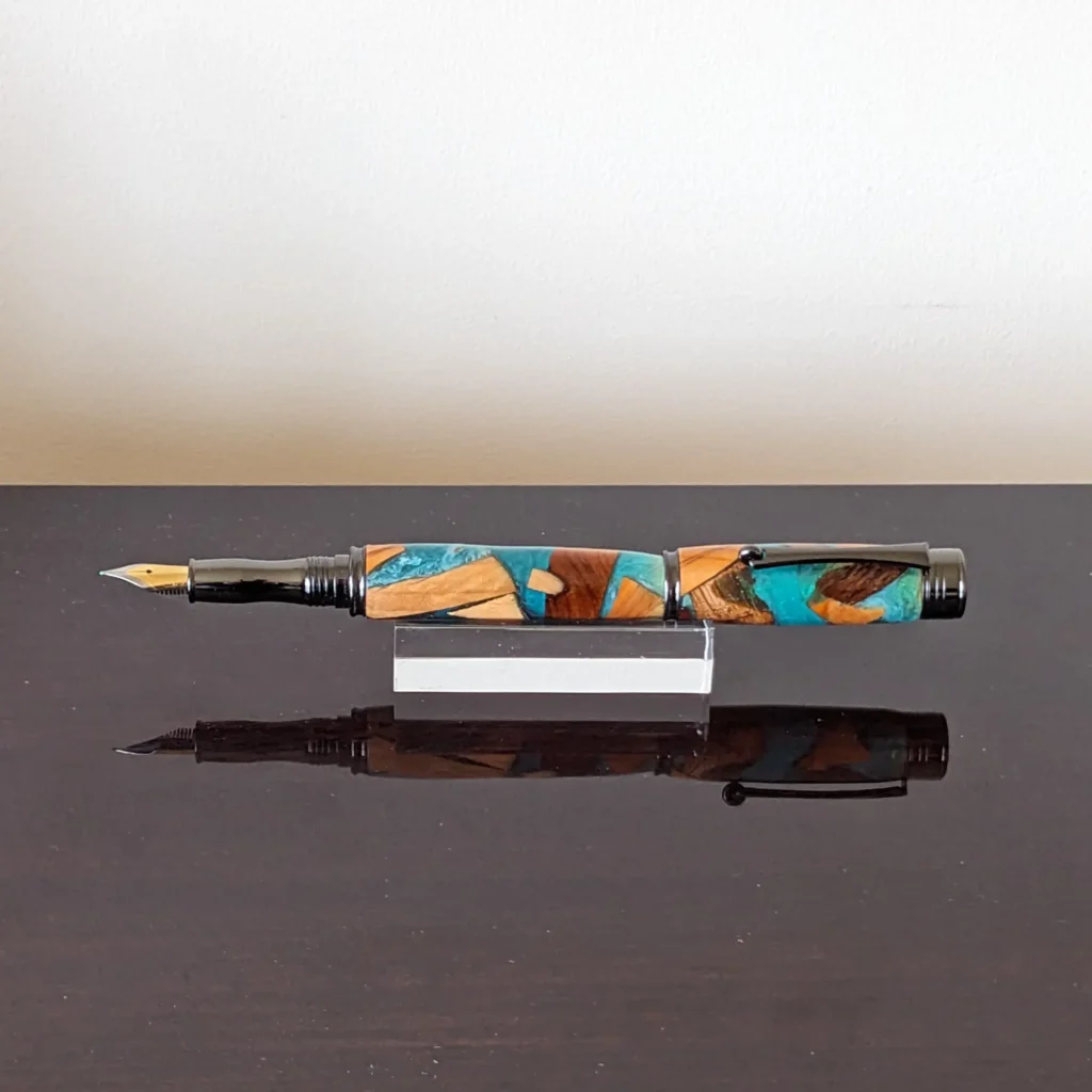 699 Driftwood Fountain Pen with Gun Metal Plated Fittings