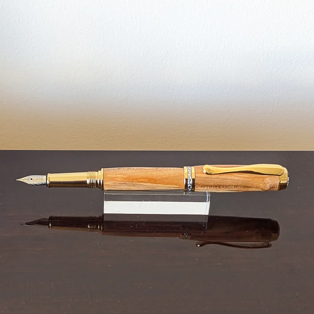Maple Fountain Pen with Gold Plated Fittings (801)