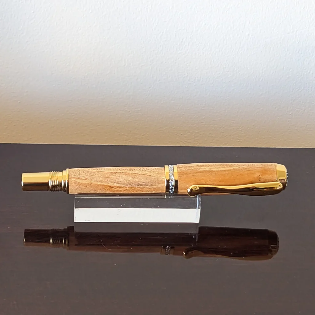 Maple Fountain Pen with Gold Plated Fittings (801)