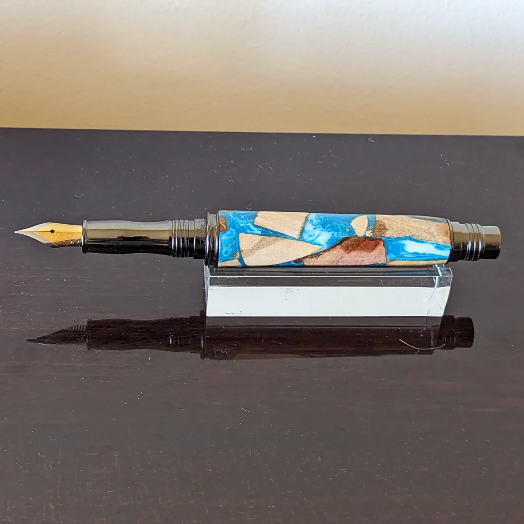 Driftwood Fountain Pen with Gun Metal Fittings (844)