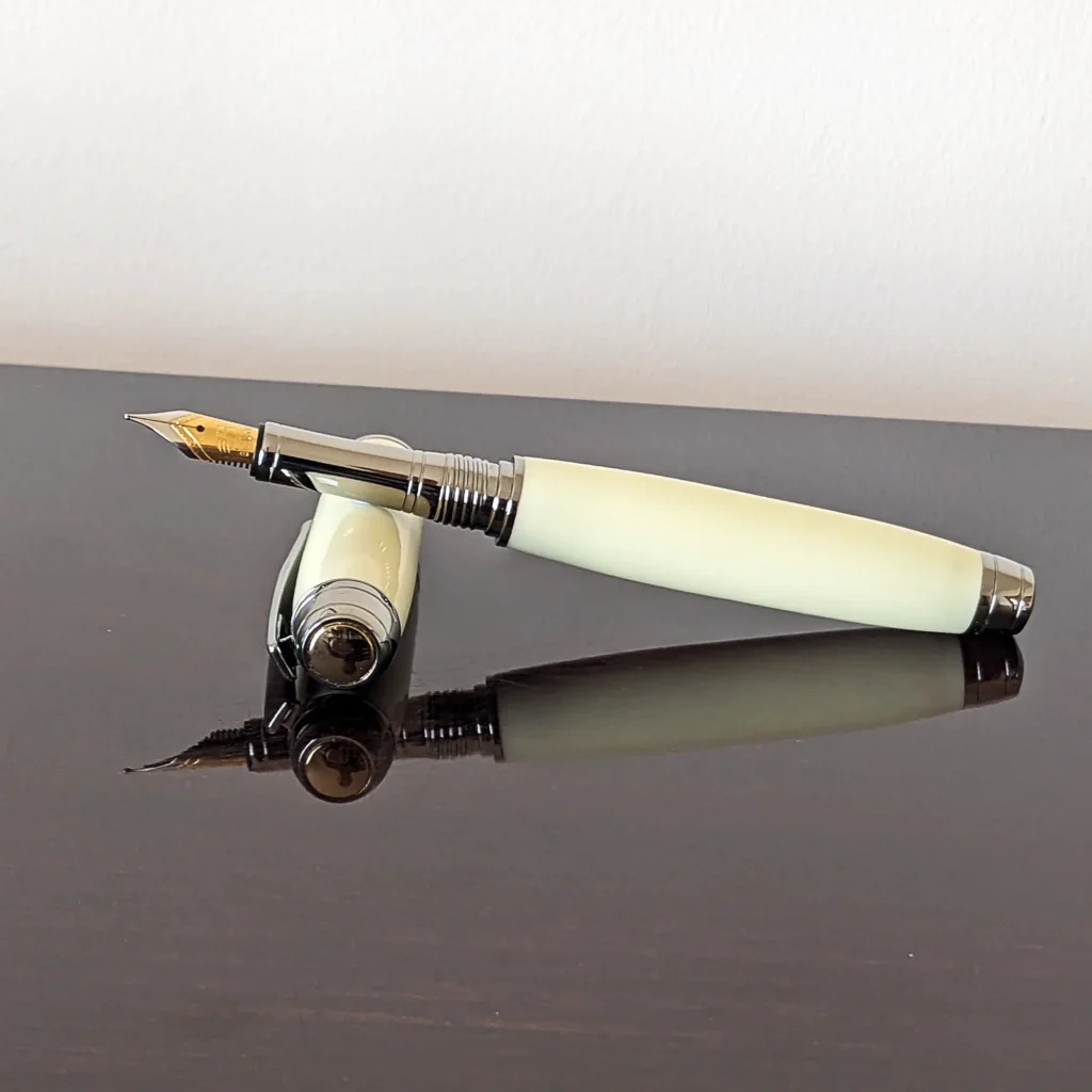 Ivory Resin Fountain pen with Black Titanium and Titanium Gold Fittings (865)