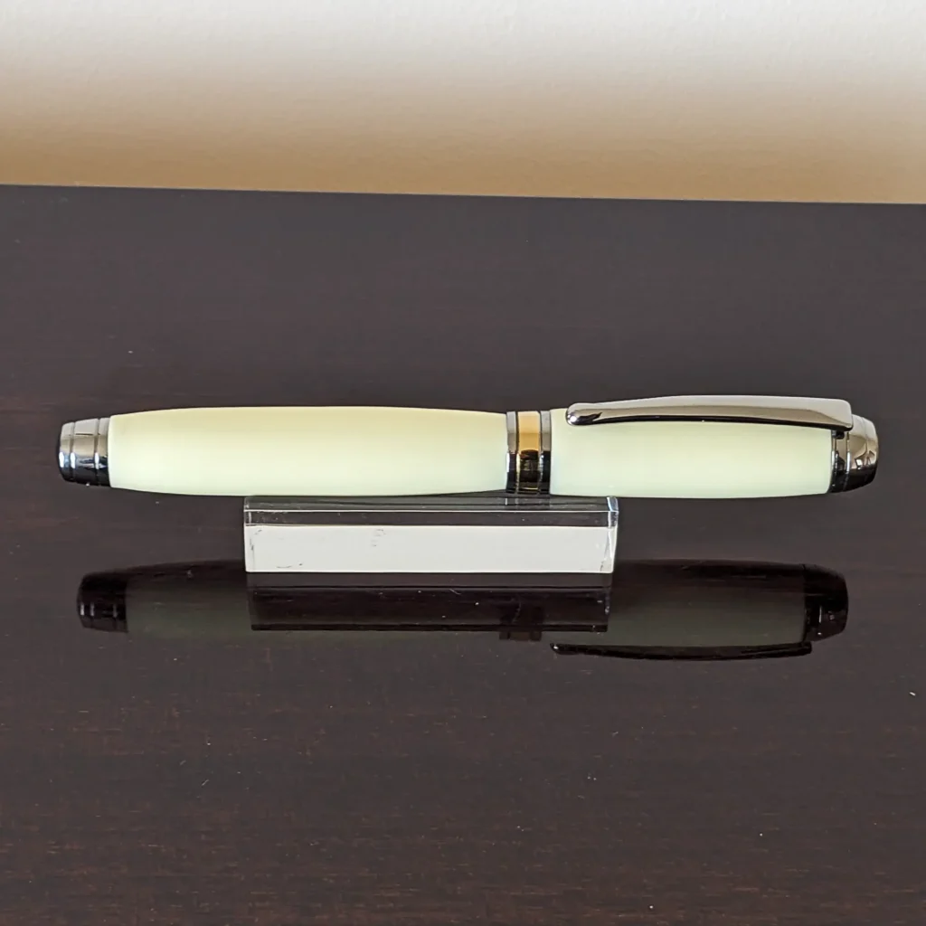 Ivory Resin Fountain pen with Black Titanium and Titanium Gold Fittings (865)