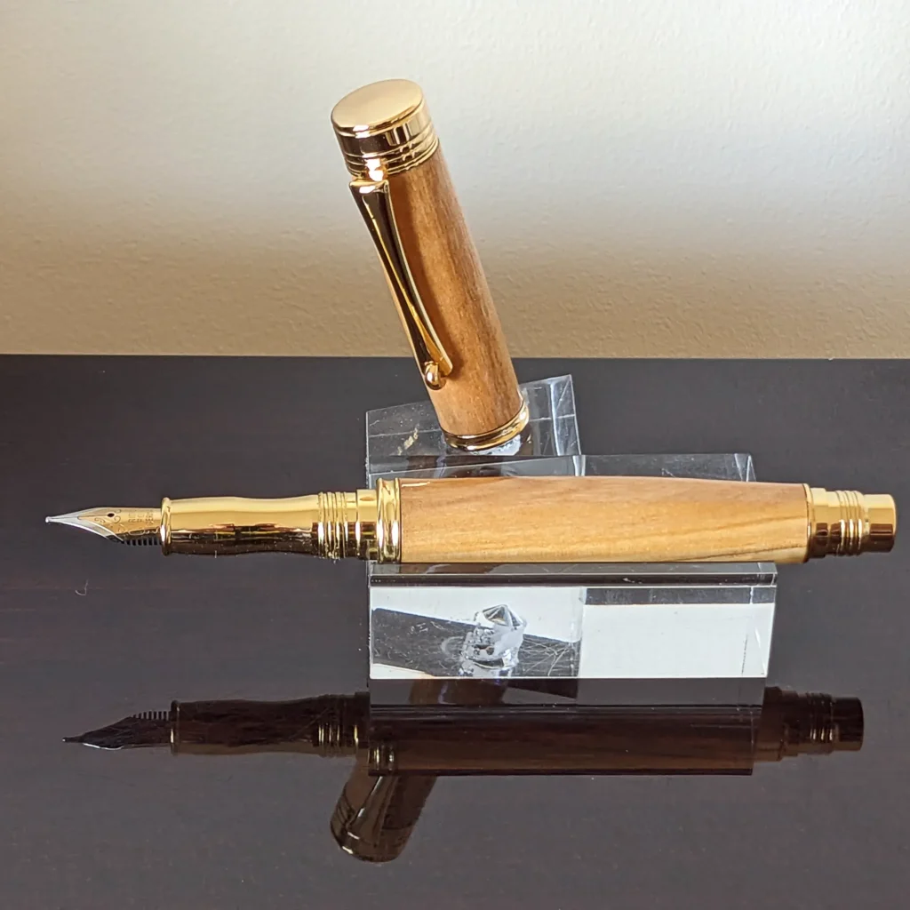 Olive Fountain Pen with Gold Plated Fittings (880)