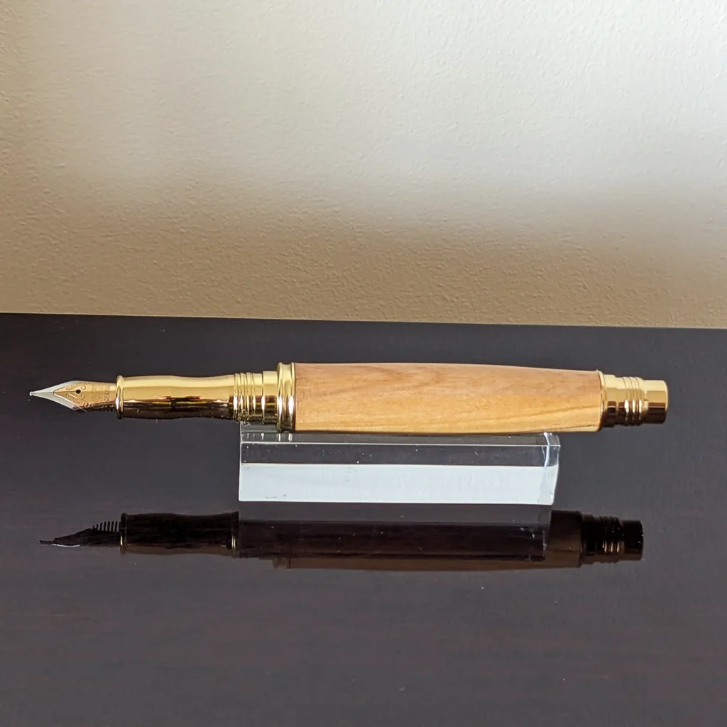 Olive Fountain Pen with Gold Plated Fittings (880)
