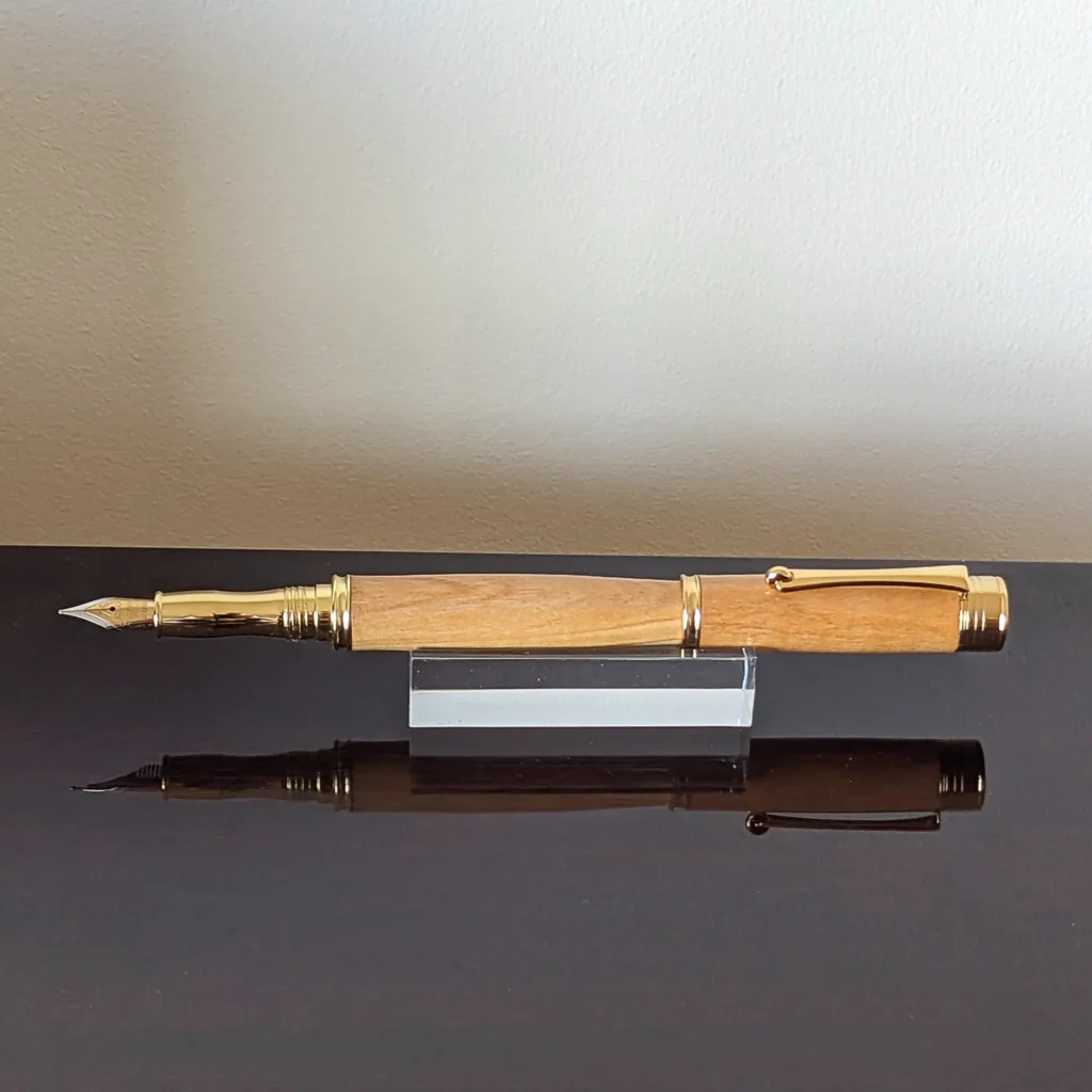 Olive Fountain Pen with Gold Plated Fittings (880)