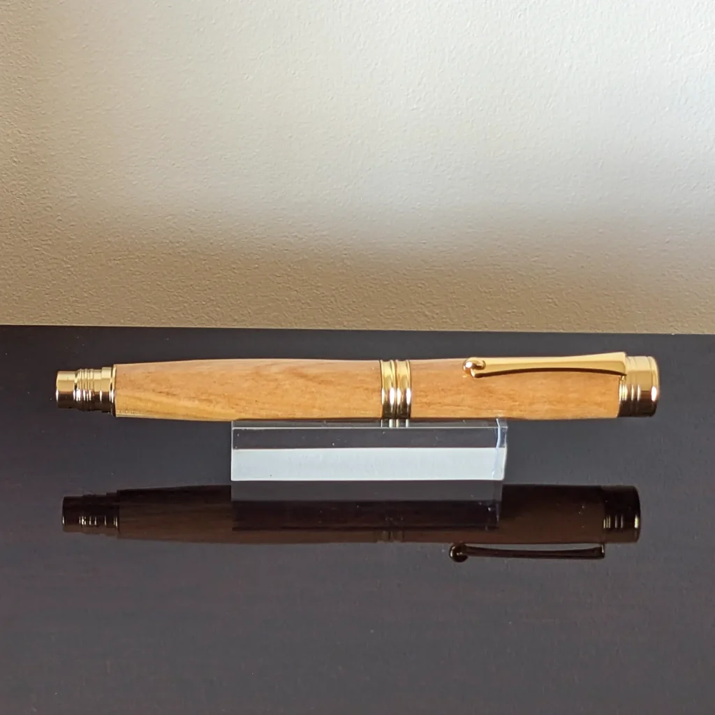 Olive Fountain Pen with Gold Plated Fittings (880)