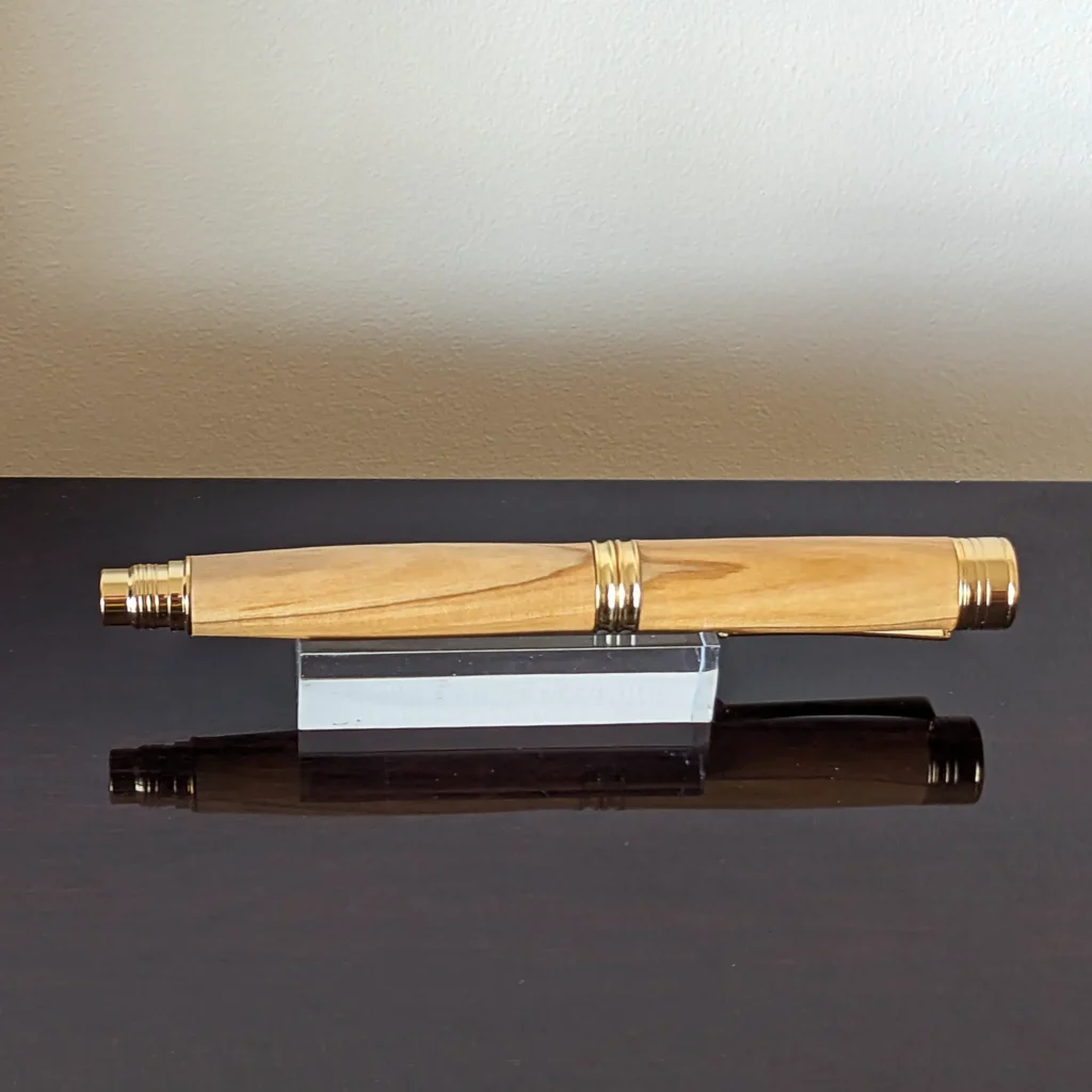 Olive Fountain Pen with Gold Plated Fittings (880)