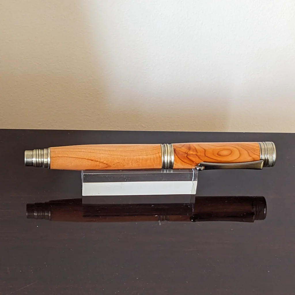 Yew Fountain Pen with Brushed Antique Fittings (887)