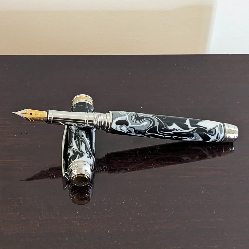 Black and White Quality Fountain Pen with Rhodium and Titanium Gold Fittings (894)