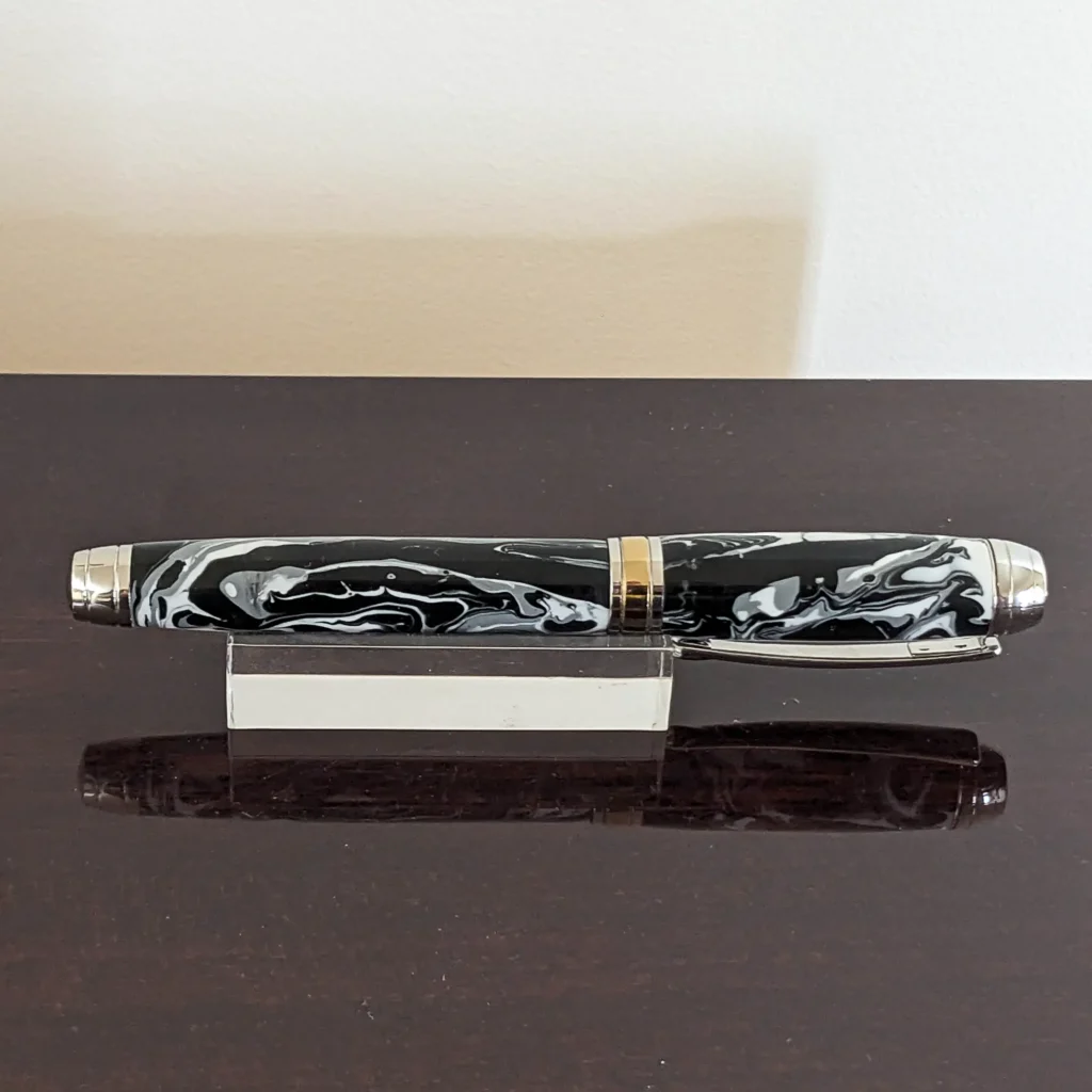 Black and White Quality Fountain Pen with Rhodium and Titanium Gold Fittings (894)