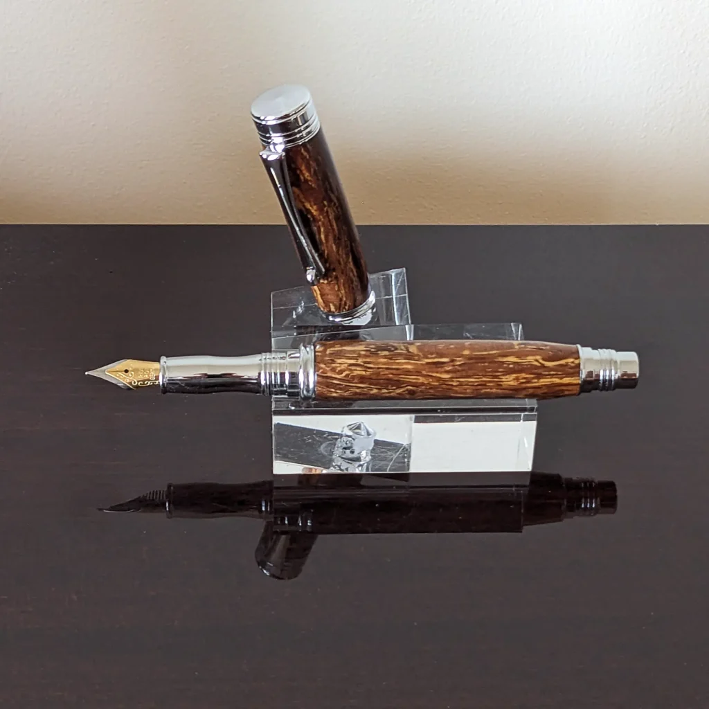 Speckled Oak Fountain Pen with Chrome Plated Fittings (907)