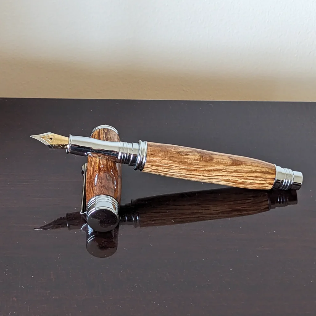 Speckled Oak Fountain Pen with Chrome Plated Fittings (930)