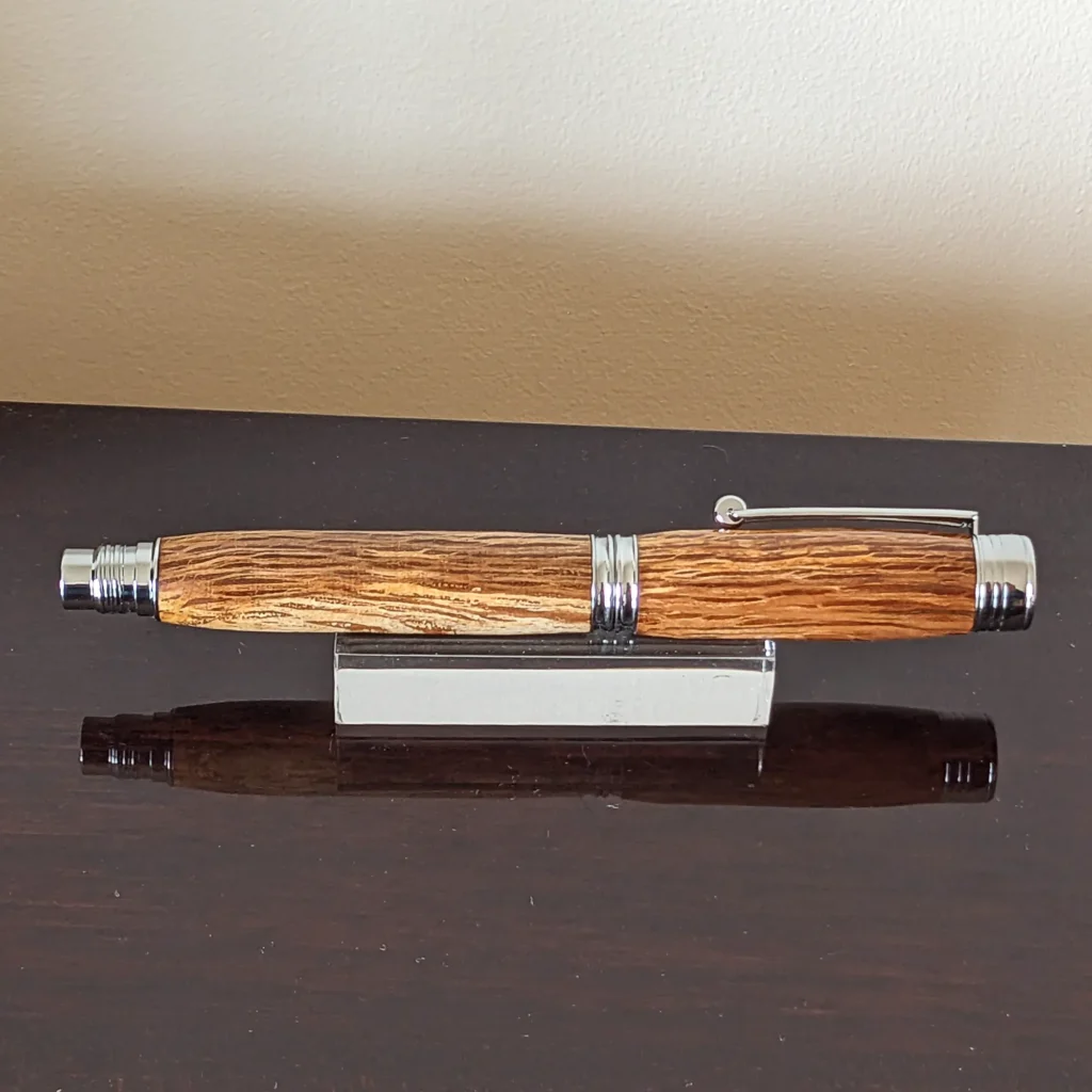 Speckled Oak Fountain Pen with Chrome Plated Fittings (930)