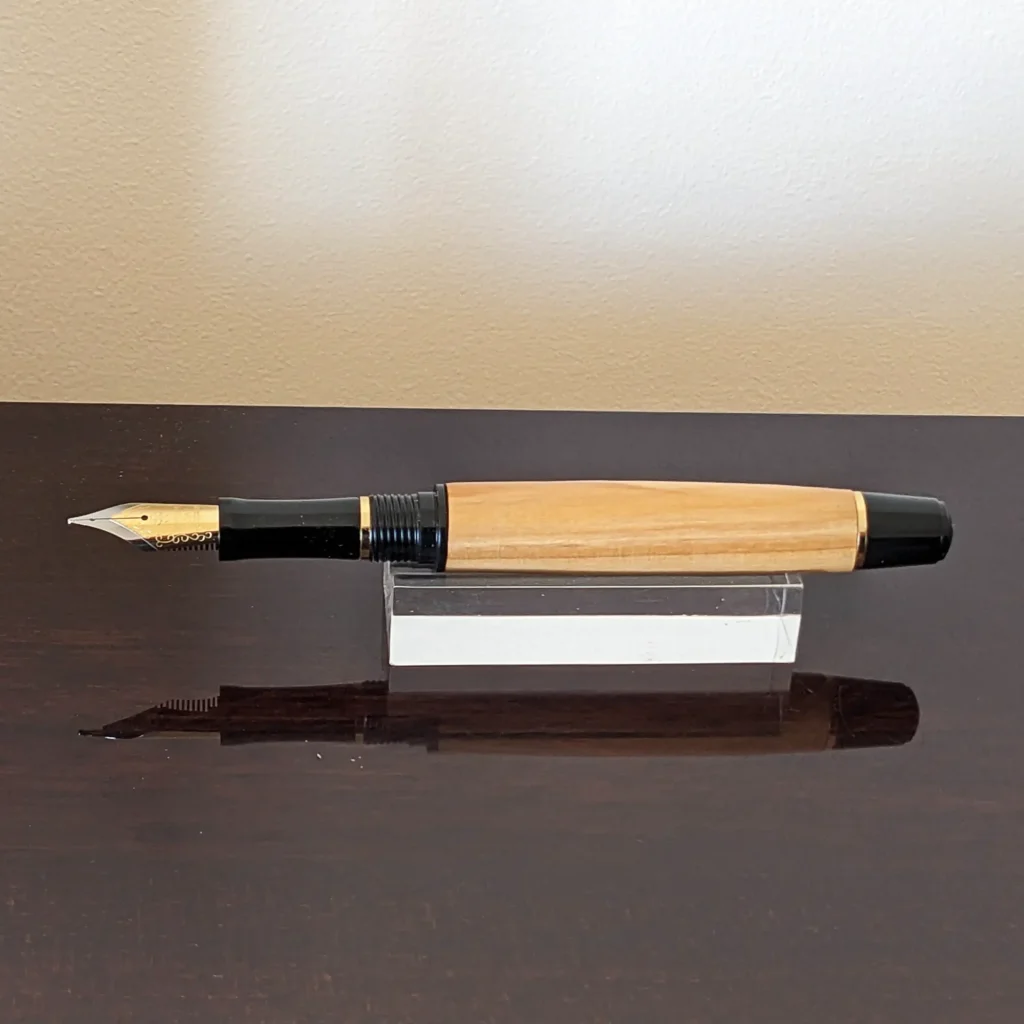 Olive Fountain Pen with Black Chrome and Gold Fittings (931)