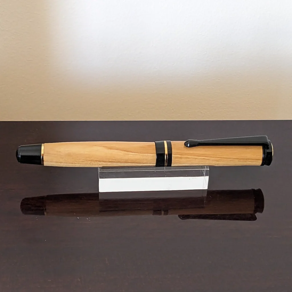 Olive Fountain Pen with Black Chrome and Gold Fittings (931)