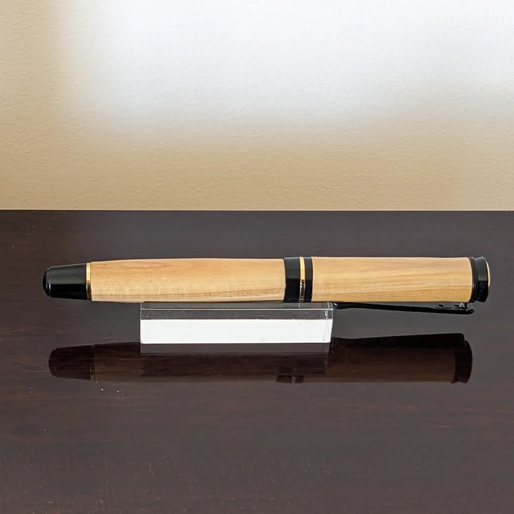 Olive Fountain Pen with Black Chrome and Gold Fittings (931)