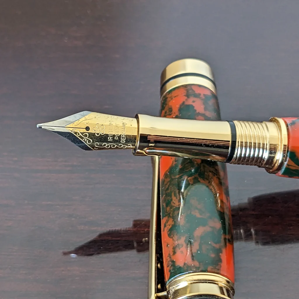 Red and Black Fountain Pen with Gold and Black Fittings (932)