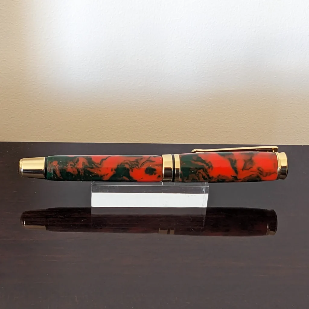 Red and Black Fountain Pen with Gold and Black Fittings (932)