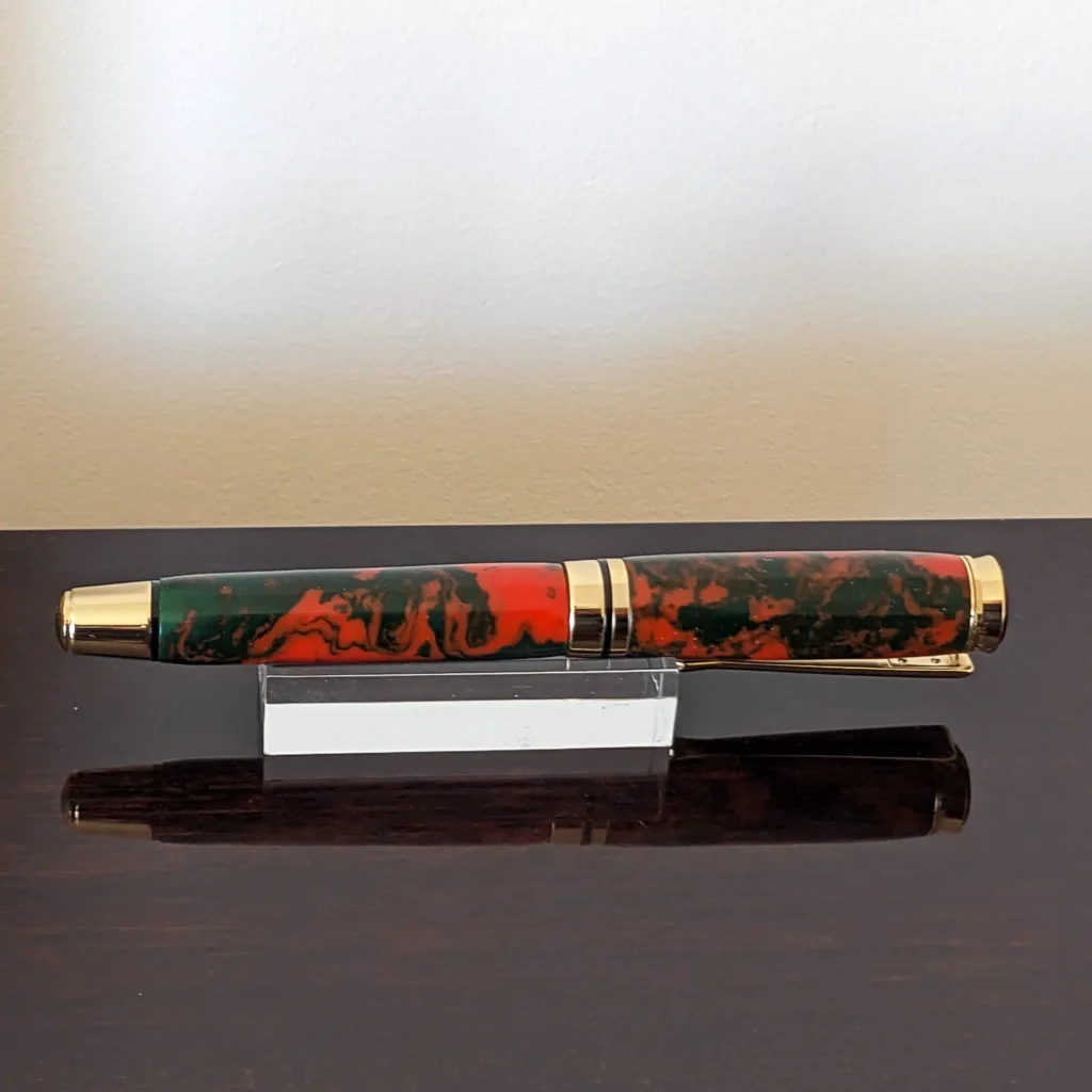 Red and Black Fountain Pen with Gold and Black Fittings (932)