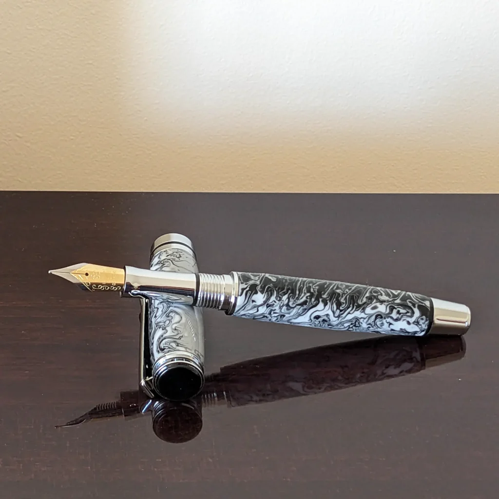 Black and White Fountain Pen with Chrome and Black Fittings (933)