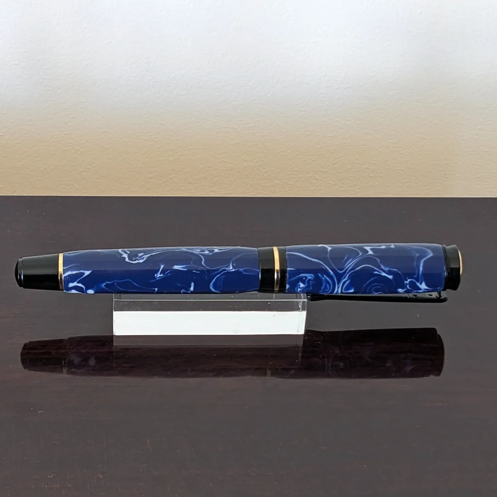Blue and White Fountain Pen with Black and Gold Fittings (935)
