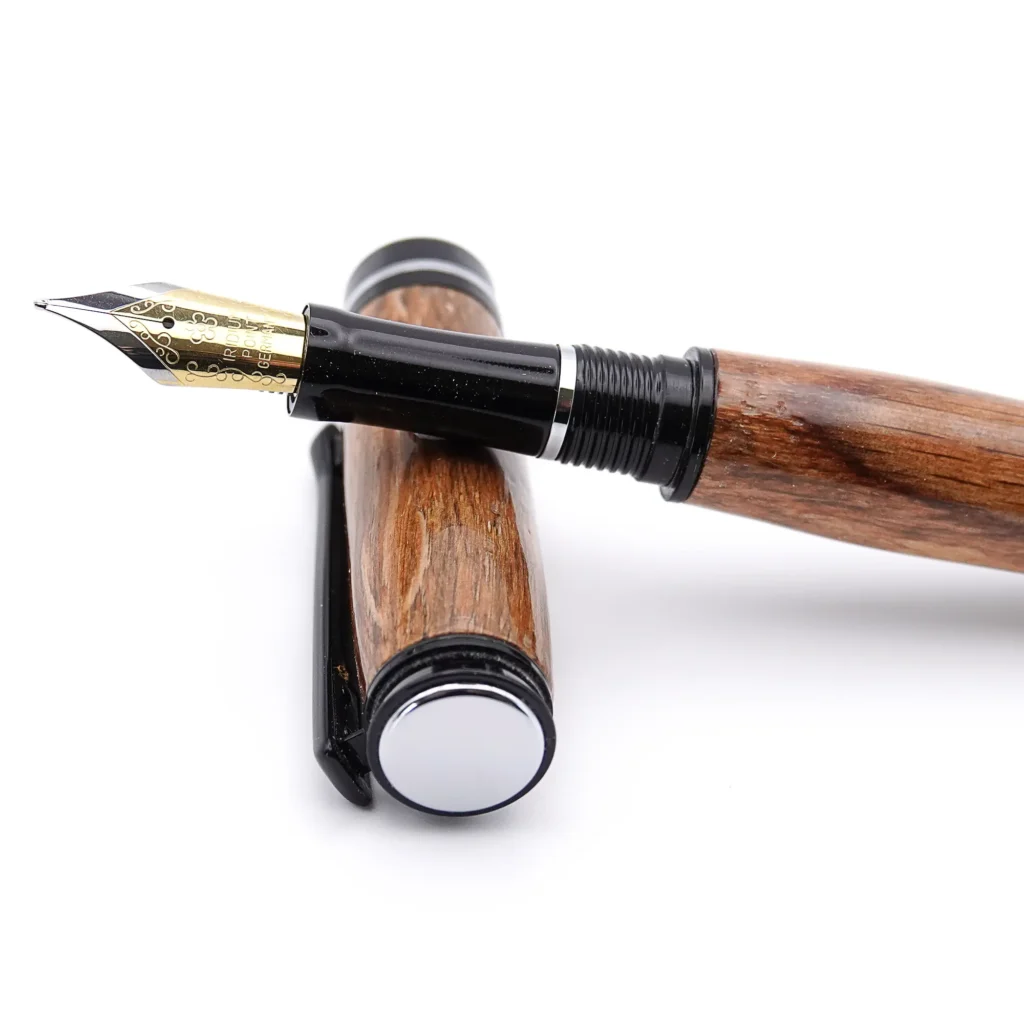 Brown Oak Mid Range Fountain Pen with Black Chrome and Chrome Fittings (594)