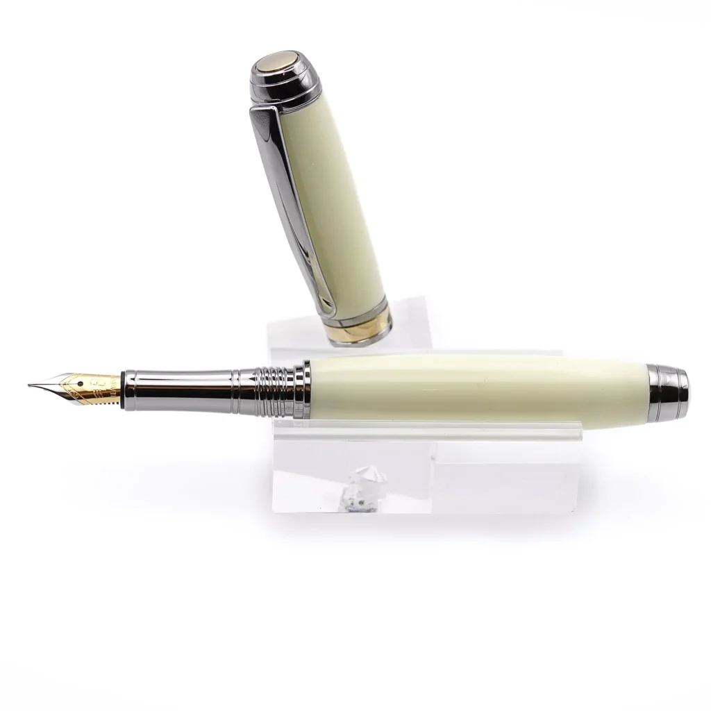 Ivory Resin Luxury Fountain Pen with Black Titanium and Gold Plated Fittings (865)