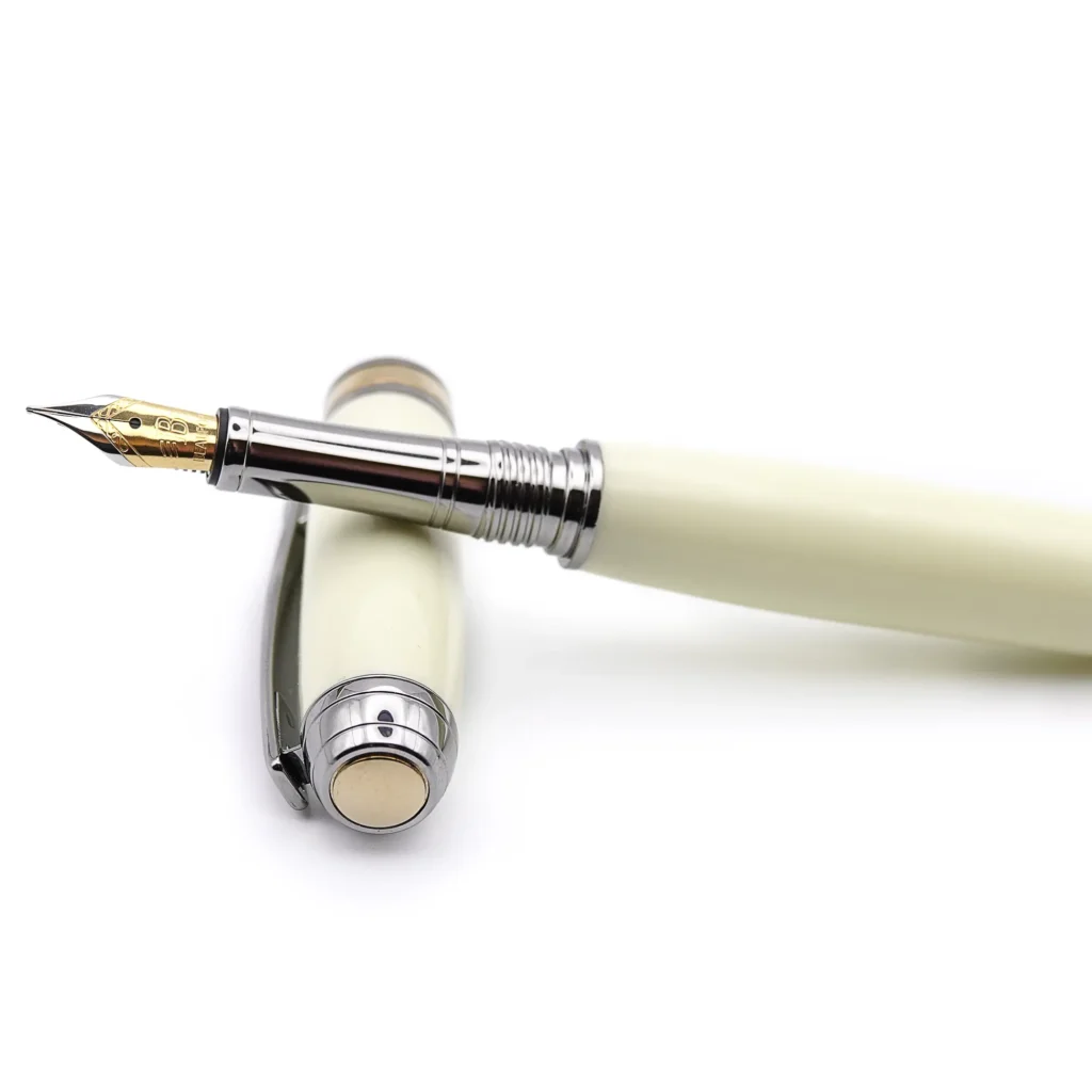 Ivory Resin Luxury Fountain Pen with Black Titanium and Gold Plated Fittings (865)