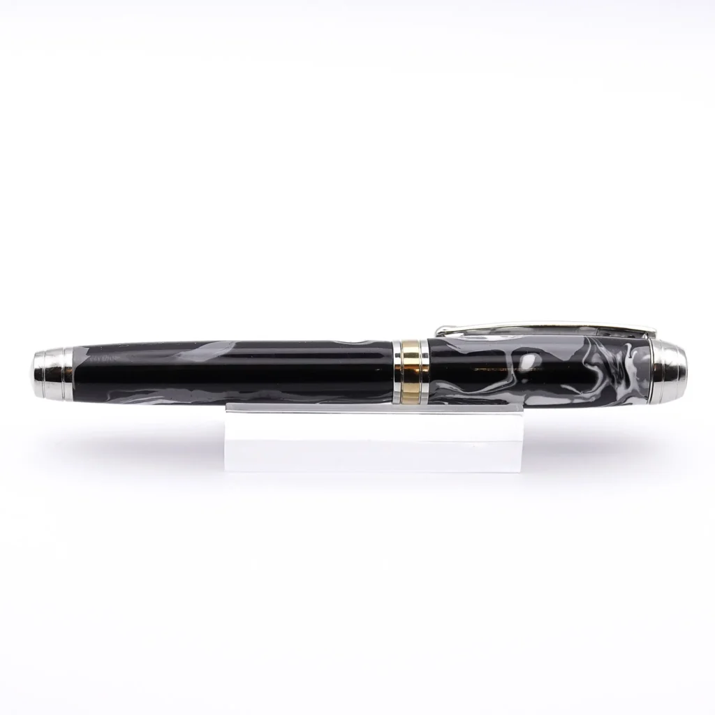 Black and White Luxury Fountain Pen with Rhodium and Titanium Gold (894)