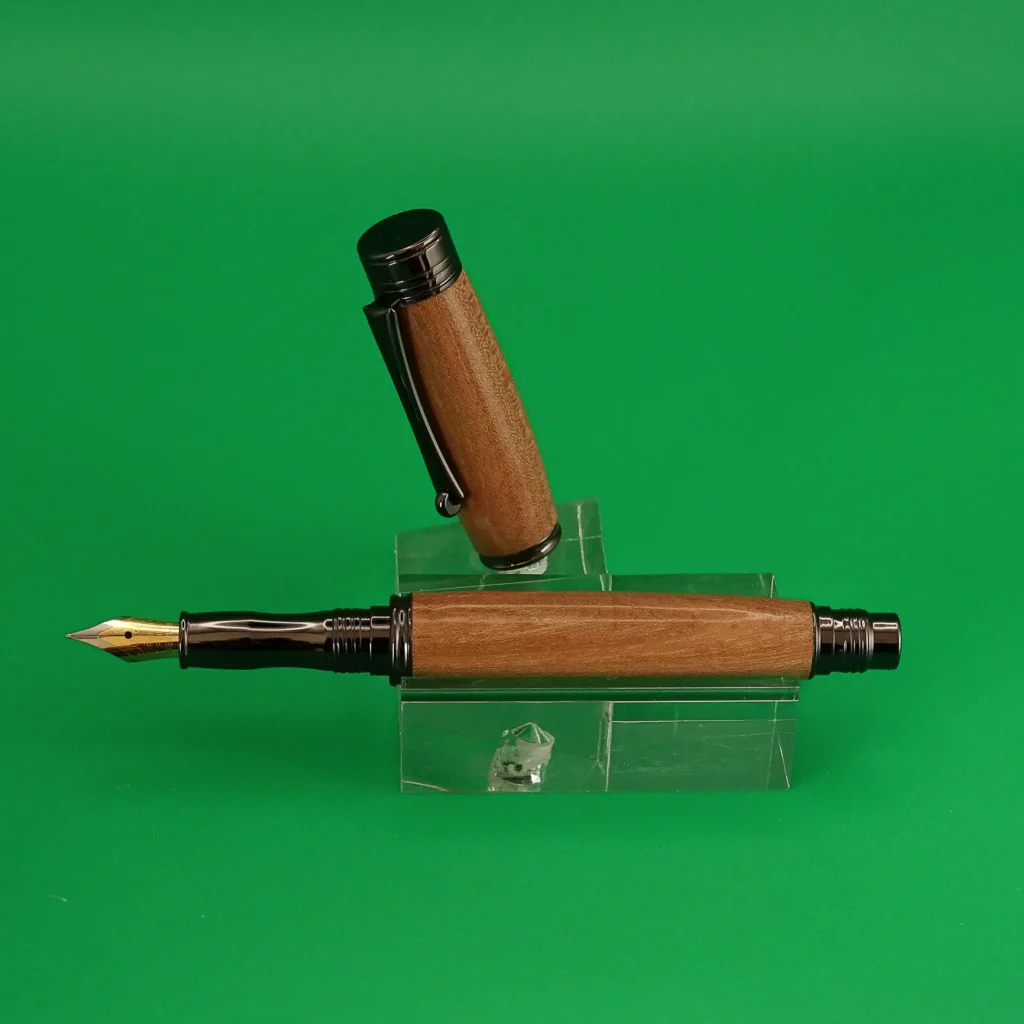Elm Fountain Pen with Gun Metal Fittings (948)