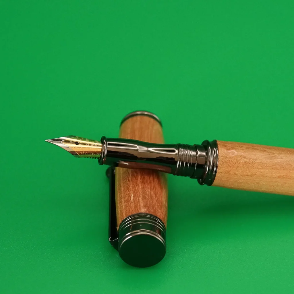 Elm Fountain Pen with Gun Metal Fittings (948)