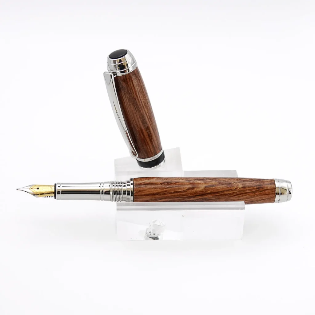 Brown Oak Luxury Fountain Pen with Rhodium and Black Chrome Fittings (960)