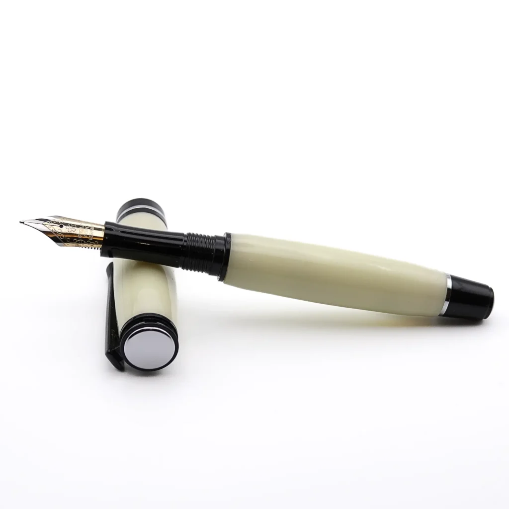 Ivory Coloured Fountain Pen with Black and Chrome Fittings (804)