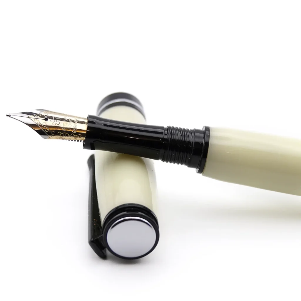 Ivory Coloured Fountain Pen with Black and Chrome Fittings (804)