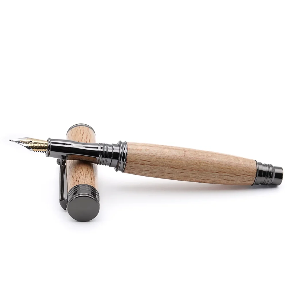 English Beech Fountain Pen with Gun Metal Fittings (900)