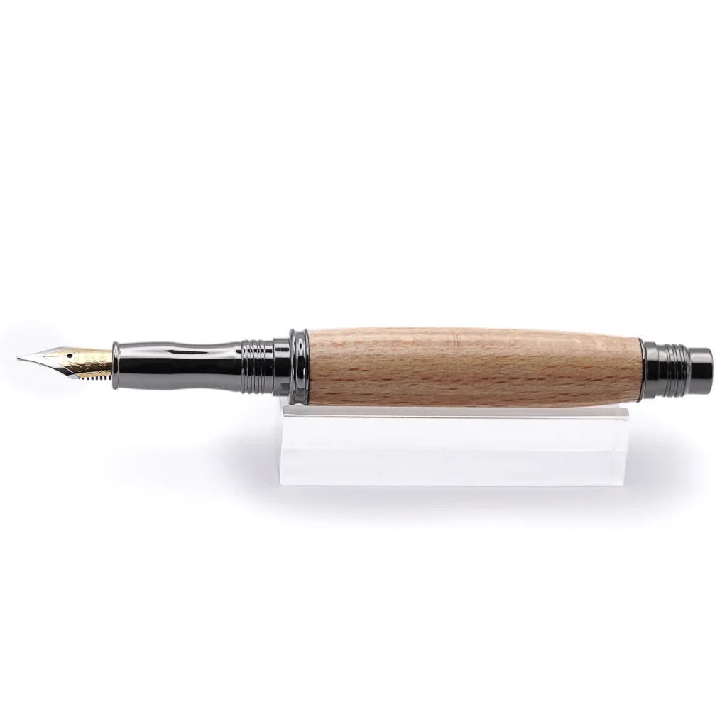 English Beech Fountain Pen with Gun Metal Fittings (900)