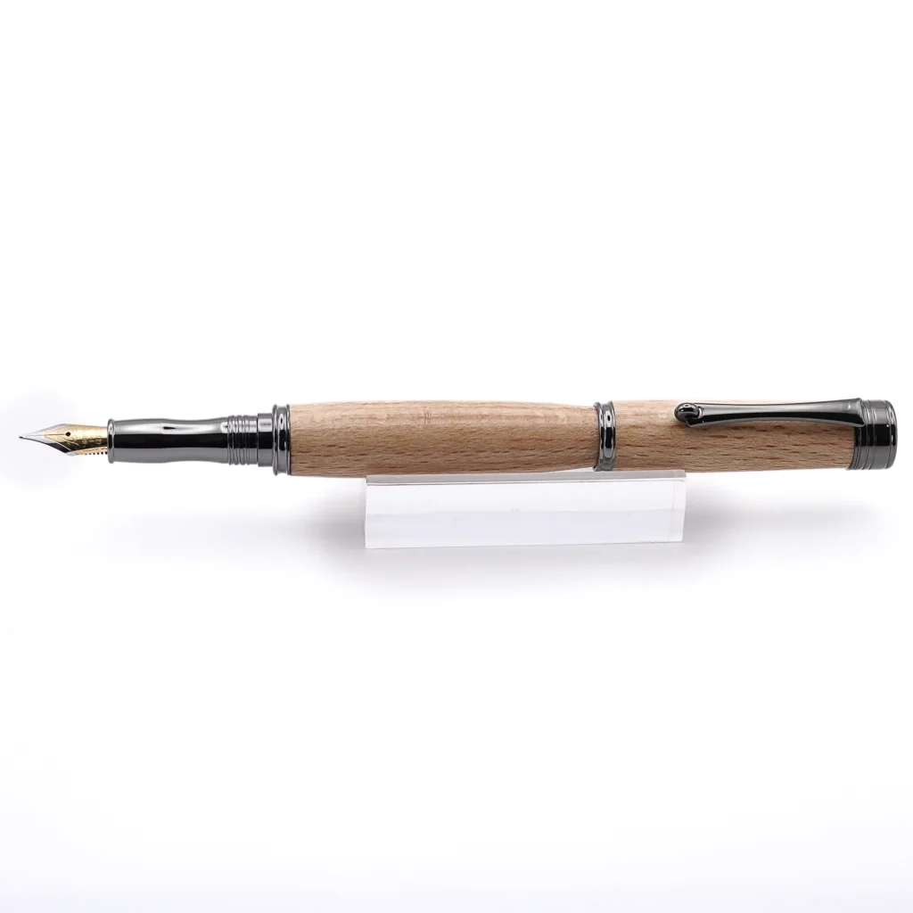 English Beech Fountain Pen with Gun Metal Fittings (900)