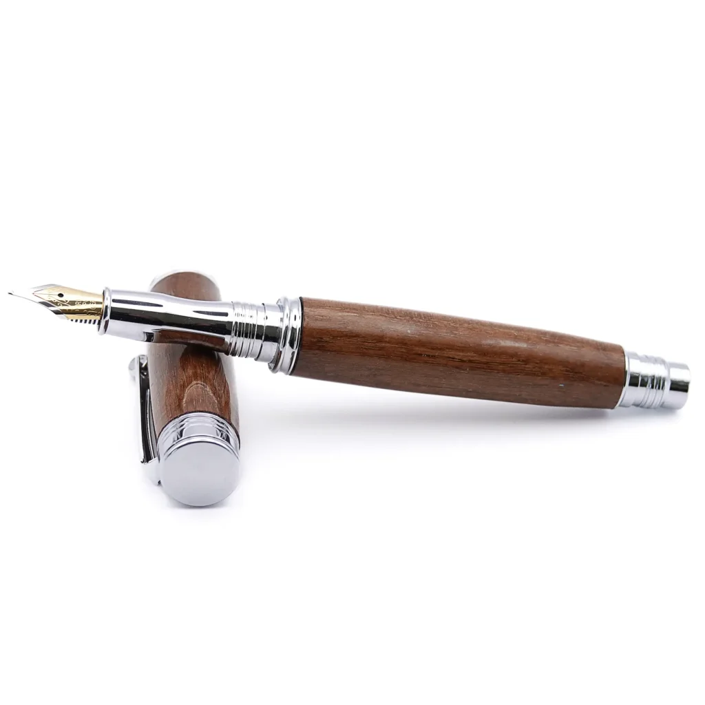 Walnut Fountain Pen with Chrome Plated Fittings (941)