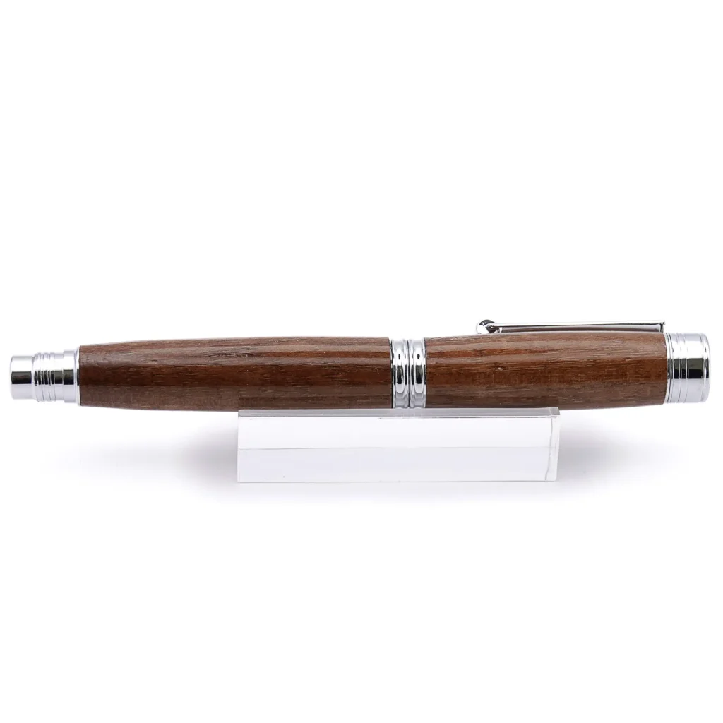 Walnut Fountain Pen with Chrome Plated Fittings (941)