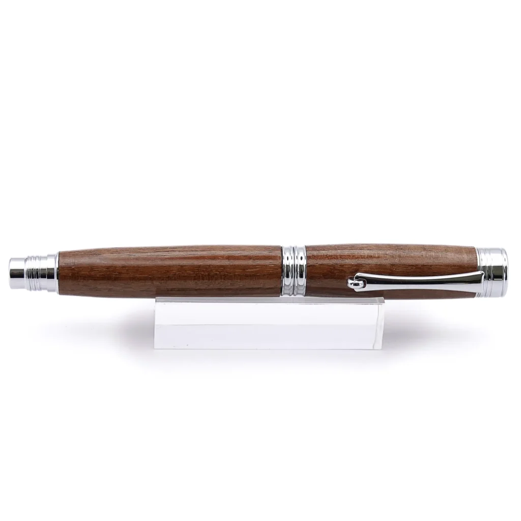 Walnut Fountain Pen with Chrome Plated Fittings (941)