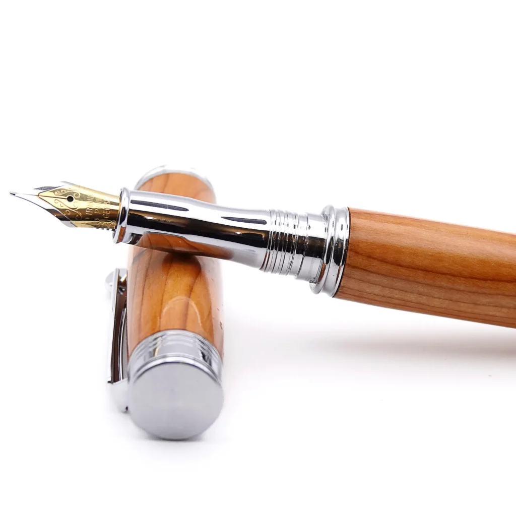 Yew Fountain Pen with Chrome Plated Fittings (958)
