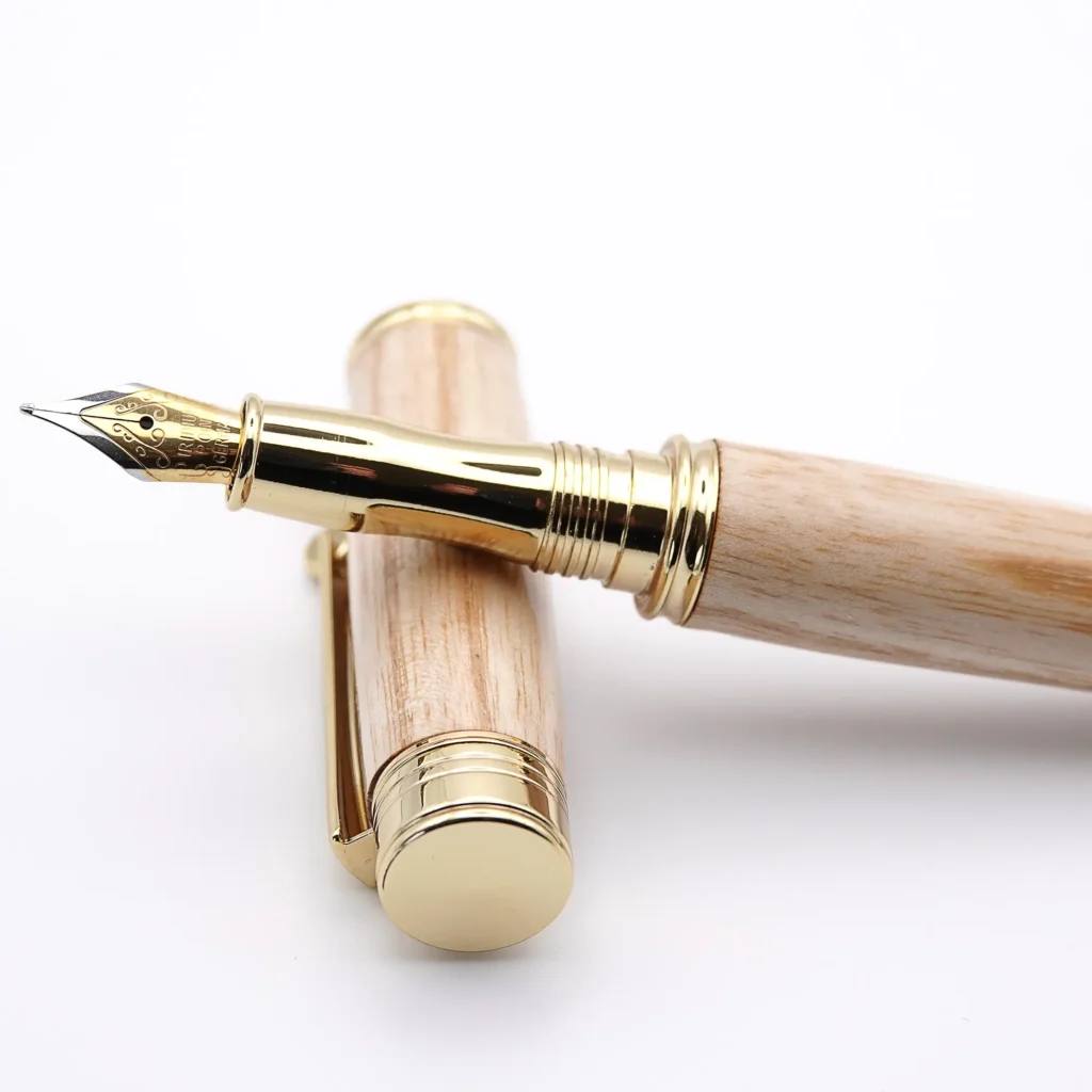 English Ash Fountain Pen with Gold Plated Fittings (978)